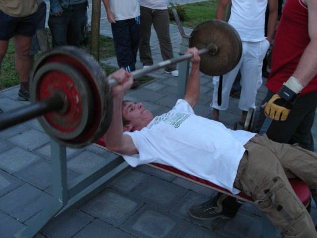 Fekvenyomó verseny 2008
